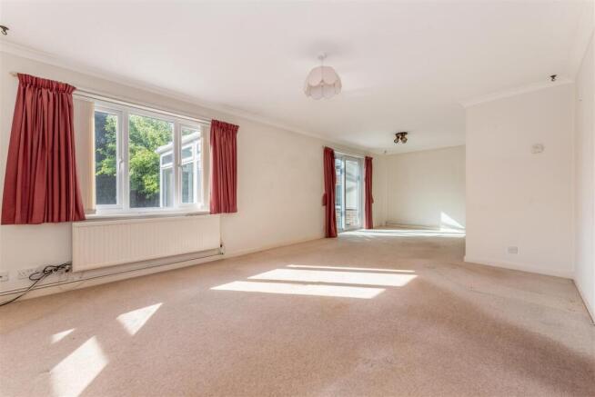 Sitting/Dining Room