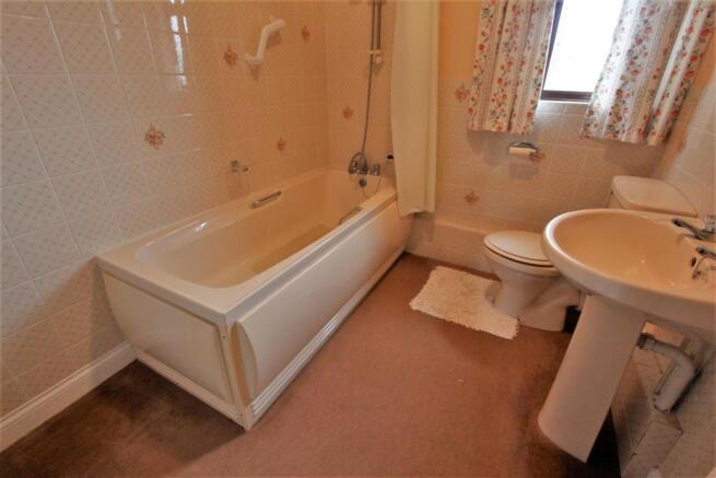 Bathroom.JPG