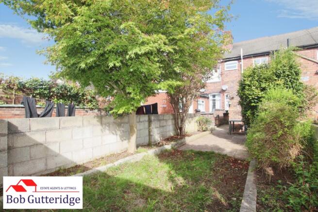 ENCLOSED REAR GARDEN