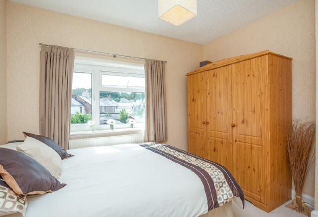 Bedroom 1.jpg
