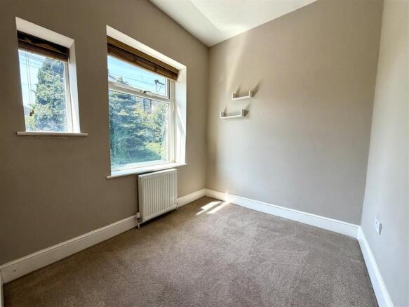 4 bed Terraced for sale Image 5