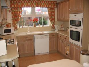Kitchen/Breakfast Rm