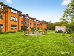 33, Oakfields, Basingstoke RG24 8TL