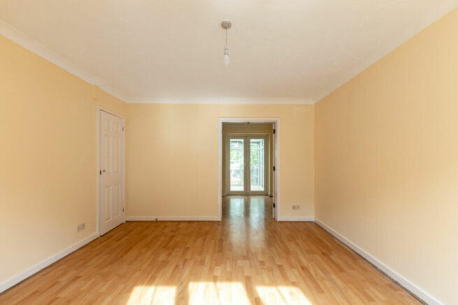 Primrose Drive, Hertford, SG13 7TG photo 4