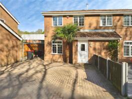 8, Spruce Drive, Leegomery, Telford TF1 6XG