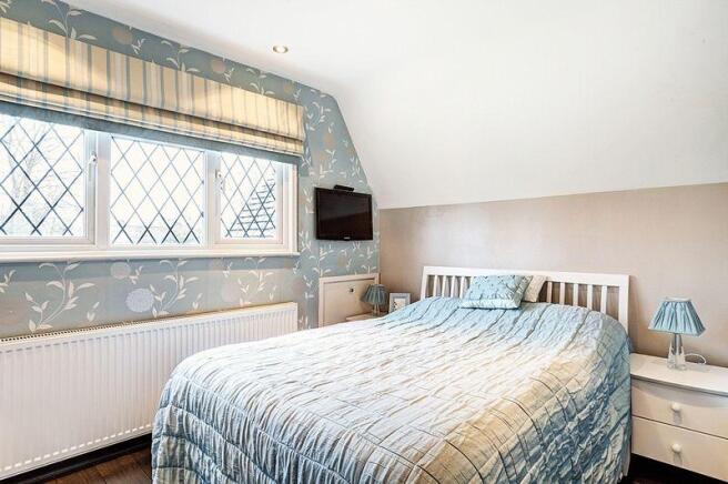 BEDROOM 4