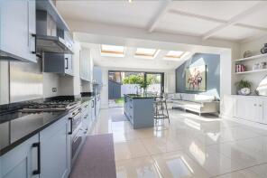 114, Alfriston Road, London SW11 6NW