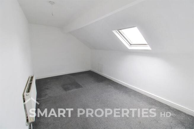3 bed Terraced to rent Image 6