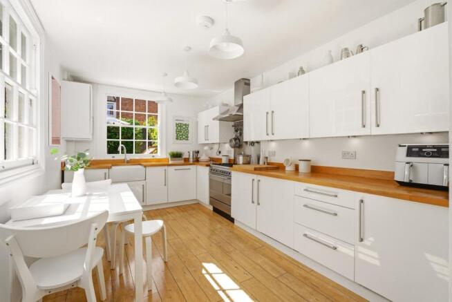 Folly Avenue, St. Albans, Hertfordshire, AL3 photo 4