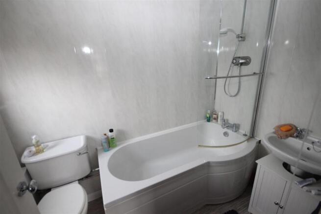 ensuite.JPG