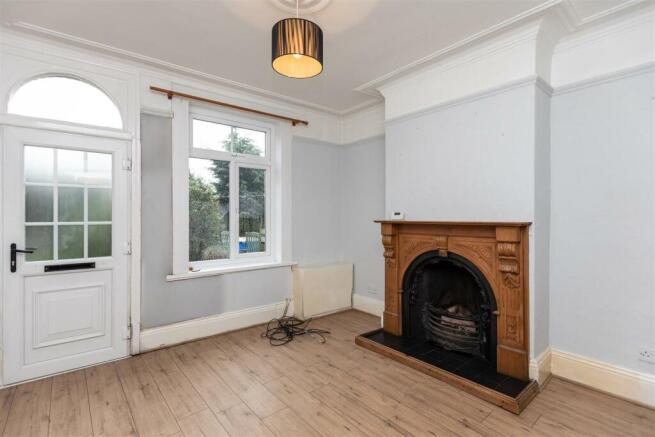 Living Room 1.jpg