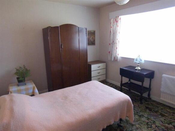 Bedroom 2: