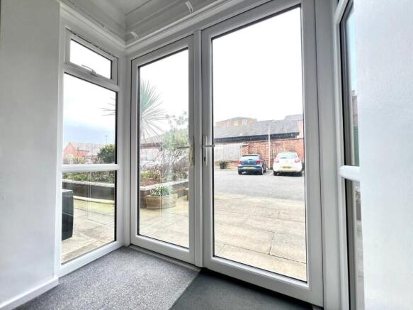 1 bed Ground Flat for sale Image 6