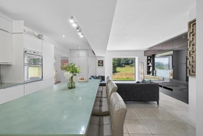 Kitchen view to living area - Hayloft house - Ewem
