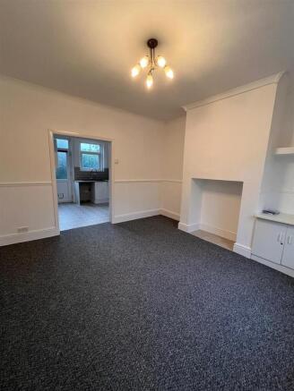 3 bed House to rent Image 6