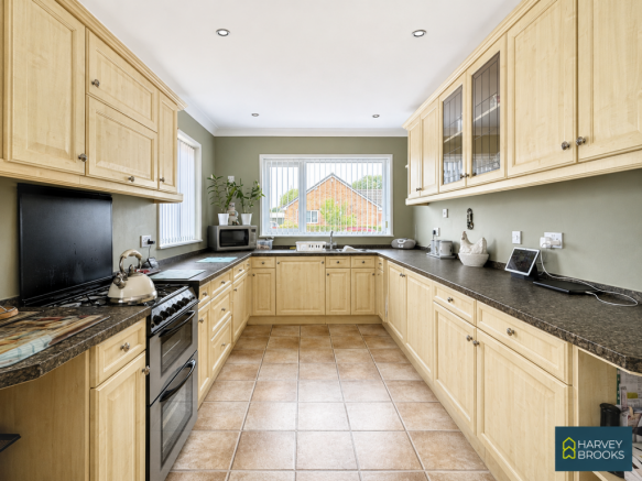 2 bed Detached Bungalow for sale Image 5