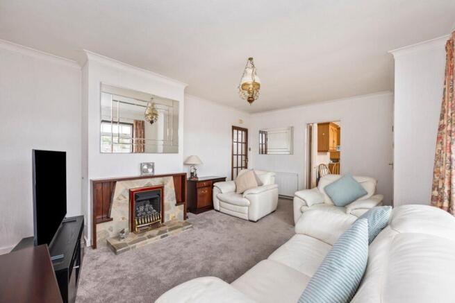 Warenne Road 10 LOUNGE B.jpeg
