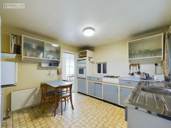 Kitchen iii.jpg