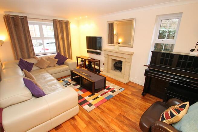 Attractive Lounge