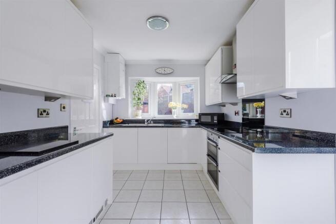 Brentwood Close Kitchen