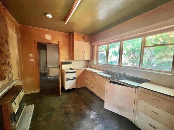Bramleys Estate Agents - Greetland - Auction (2).j