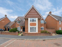 38, Elizabeth Ii Avenue, Berkhamsted HP4 3BF