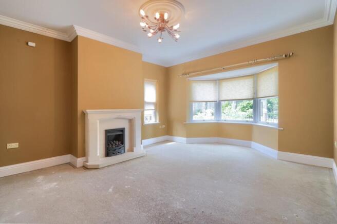 5 bed Detached for sale Image 5