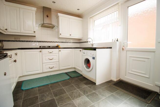 2 bed Detached Bungalow for sale Image 4
