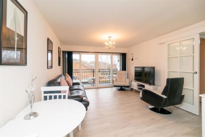 Open Plan Kitchen / Living Area