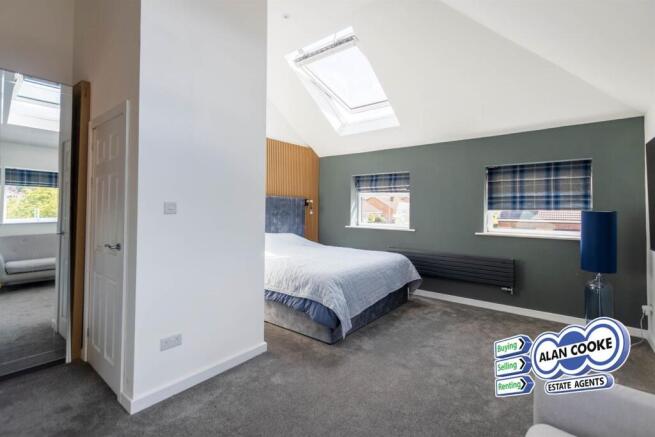 4 bed Semi-Detached for sale Image 11
