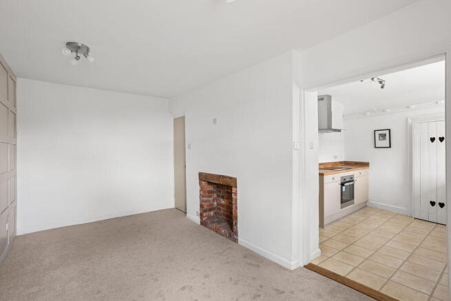 2 bed Flat for sale Image 7