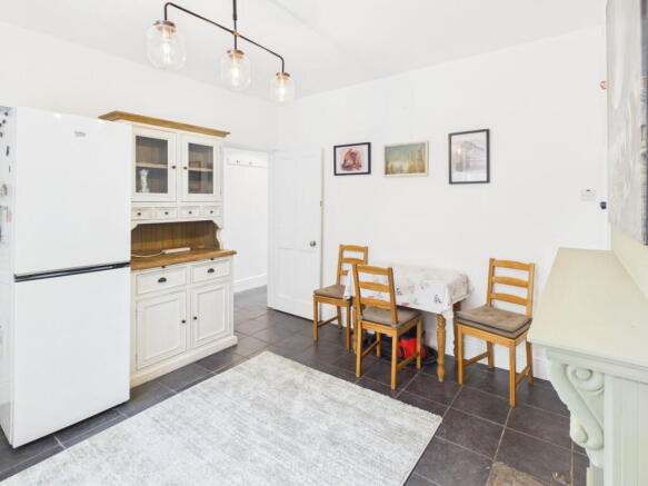 3 bed Terraced for sale Image 5