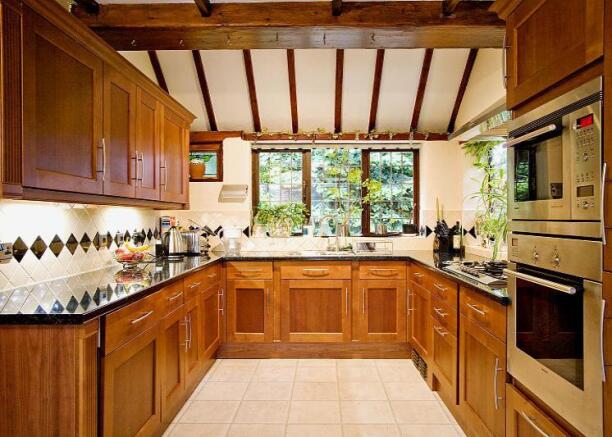 8087946 Kitchen 01