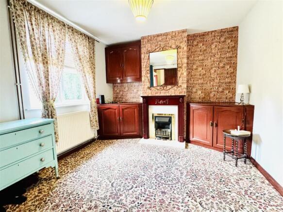 DINING ROOM: