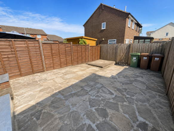 2 bed House to rent Image 7