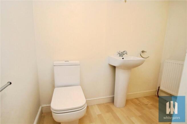 2 bed Town House to rent Image 10