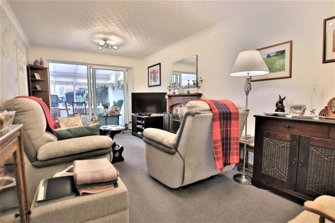 BLENHEIM DRIVE, BREDON, LOUNGE