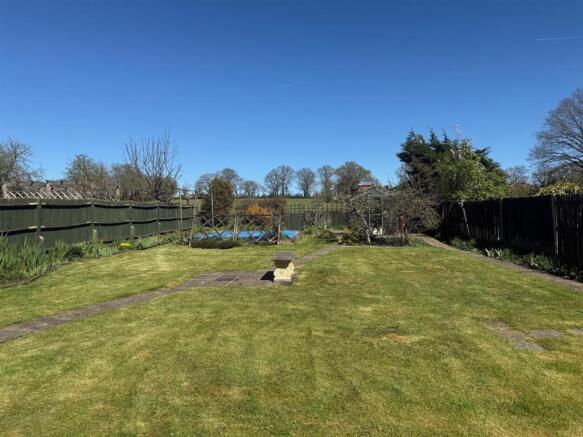 Garden 3.jpg
