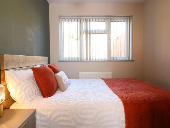 1  Wilberforce Street Room 4 2.JPG