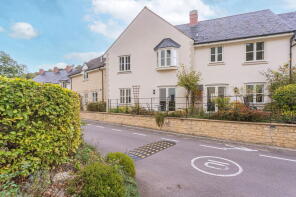 23, Millbrook Walk, Inchbrook, Stroud GL5 5HE