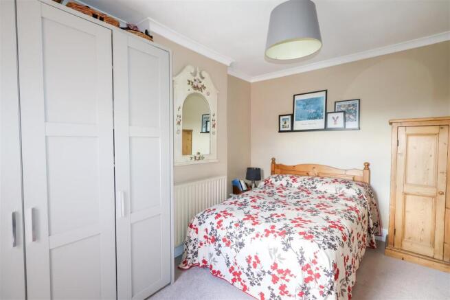 2 bed Semi-Detached for sale Image 6