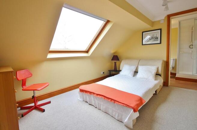 Bedroom 5.JPG