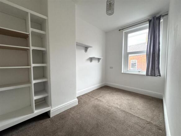 3 bed Terraced to rent Image 4