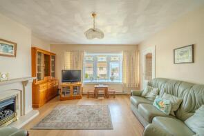 41, Thornhill Close, Upper Cwmbran, Cwmbran NP44 5TQ
