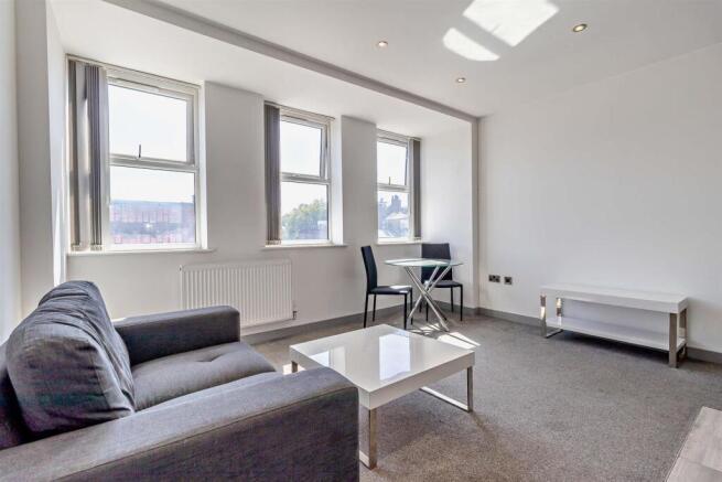 1 bed Flat for sale Image 5