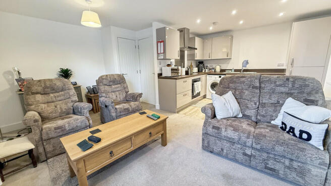 Lounge/kitchen/di...