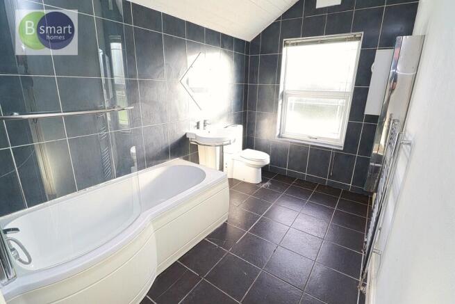 2 bed Terraced to rent Image 10