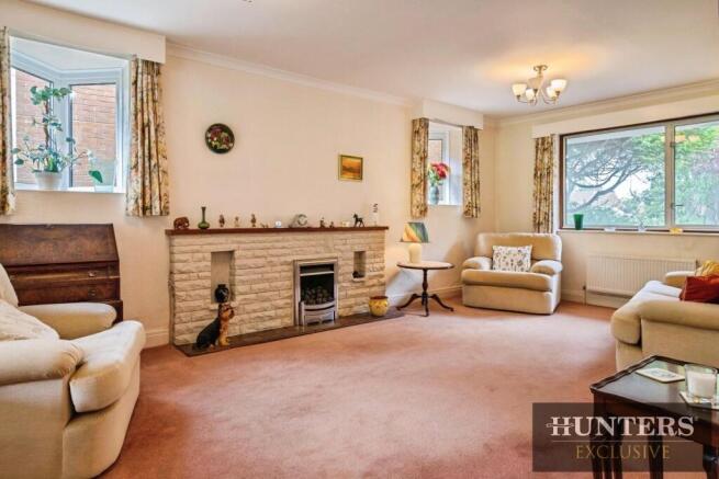 4 bed Detached for sale Image 4