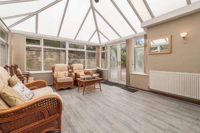 4 bed Detached for sale Image 7