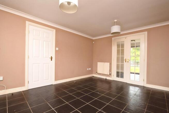 Kitchen/ Dining Room